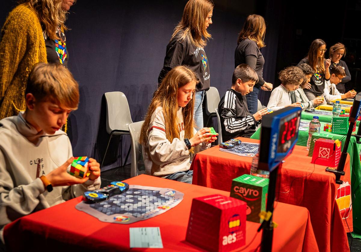 Los niños granadinos que vencieron a Rubik