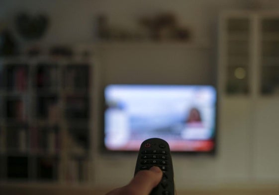 El aparato que permitirá ver los nuevos canales de la TDT sin cambiar de televisión.