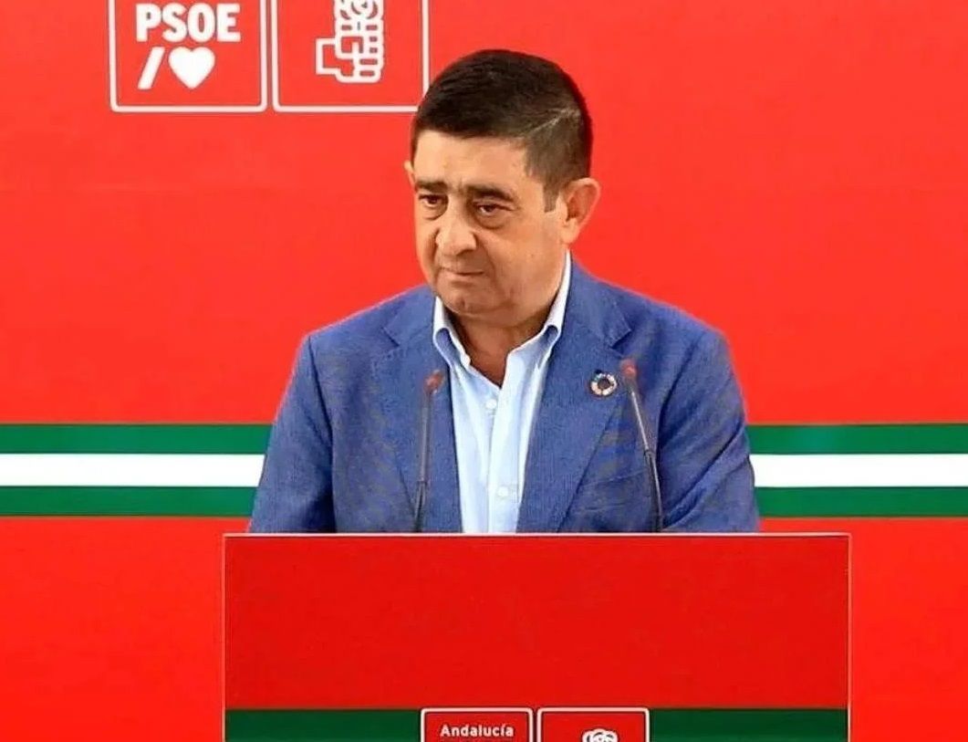 Juanfran Serrano se decanta por Latorre, mientras que Reyes guarda silencio