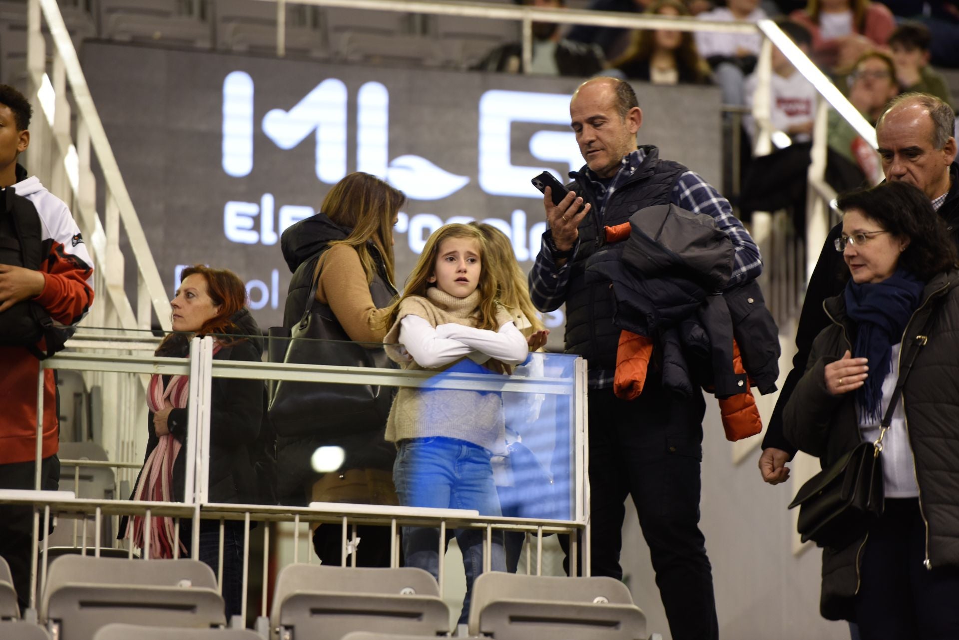 Encuéntrate en la grada del Palacio de Deportes en el Covirán-Murcia