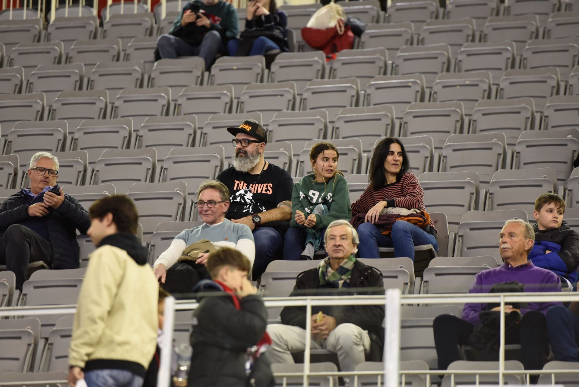 Encuéntrate en la grada del Palacio de Deportes en el Covirán-Murcia