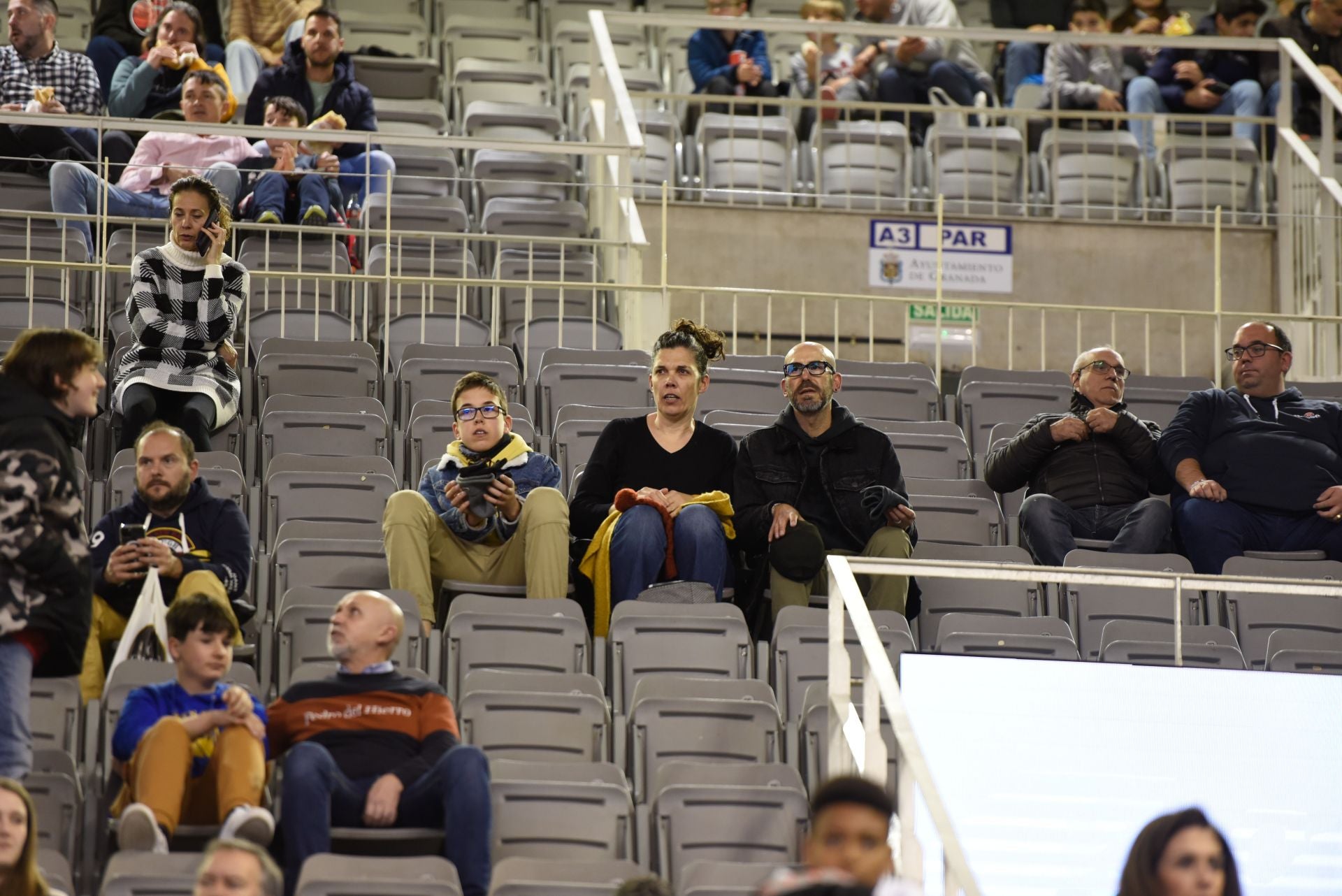Encuéntrate en la grada del Palacio de Deportes en el Covirán-Murcia