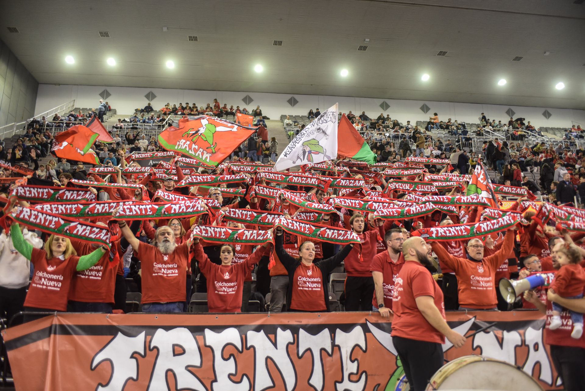 Encuéntrate en la grada del Palacio de Deportes en el Covirán-Murcia