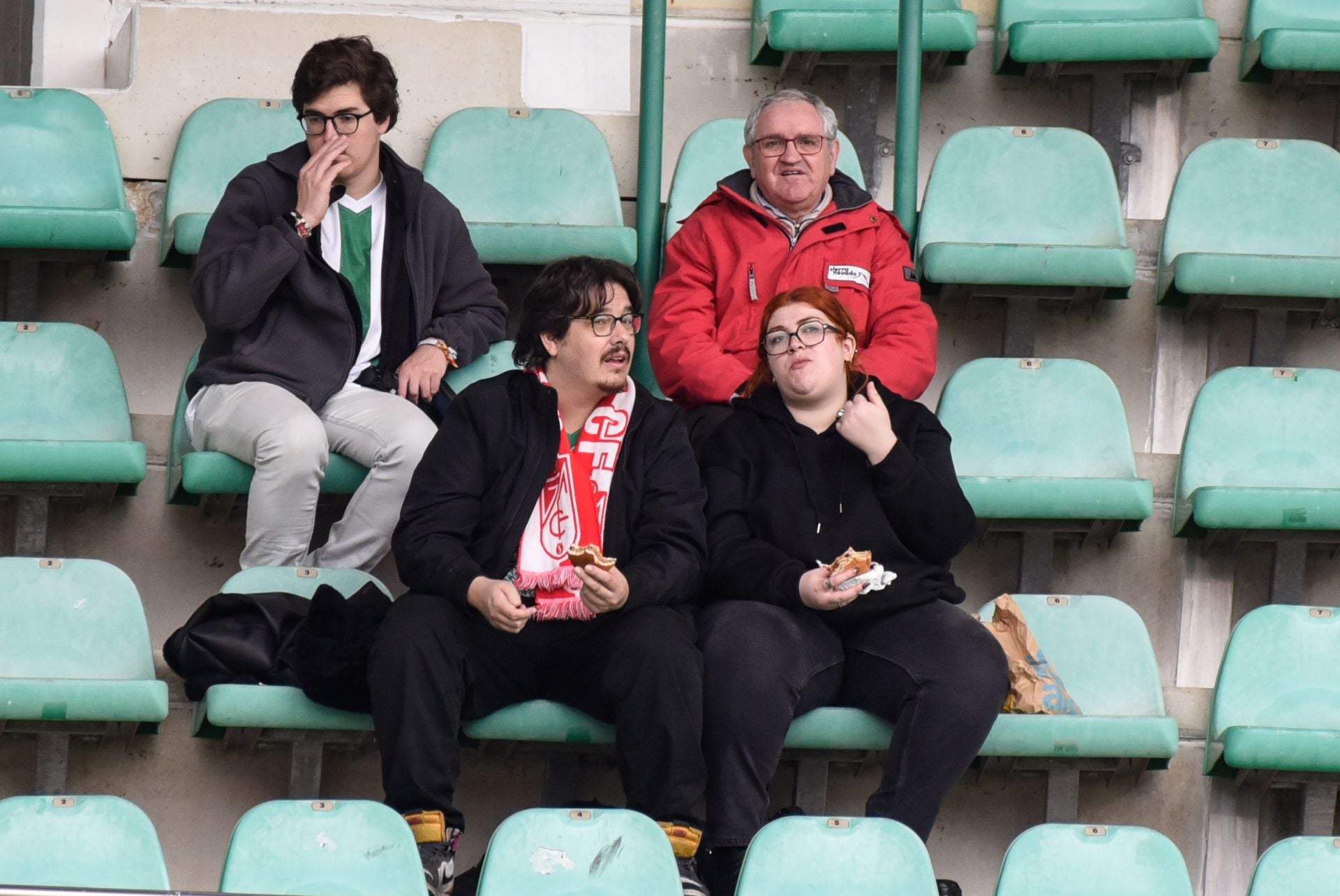 Encuéntrate en las gradas de El Arcángel y en el viaje desde Granada a Córdoba