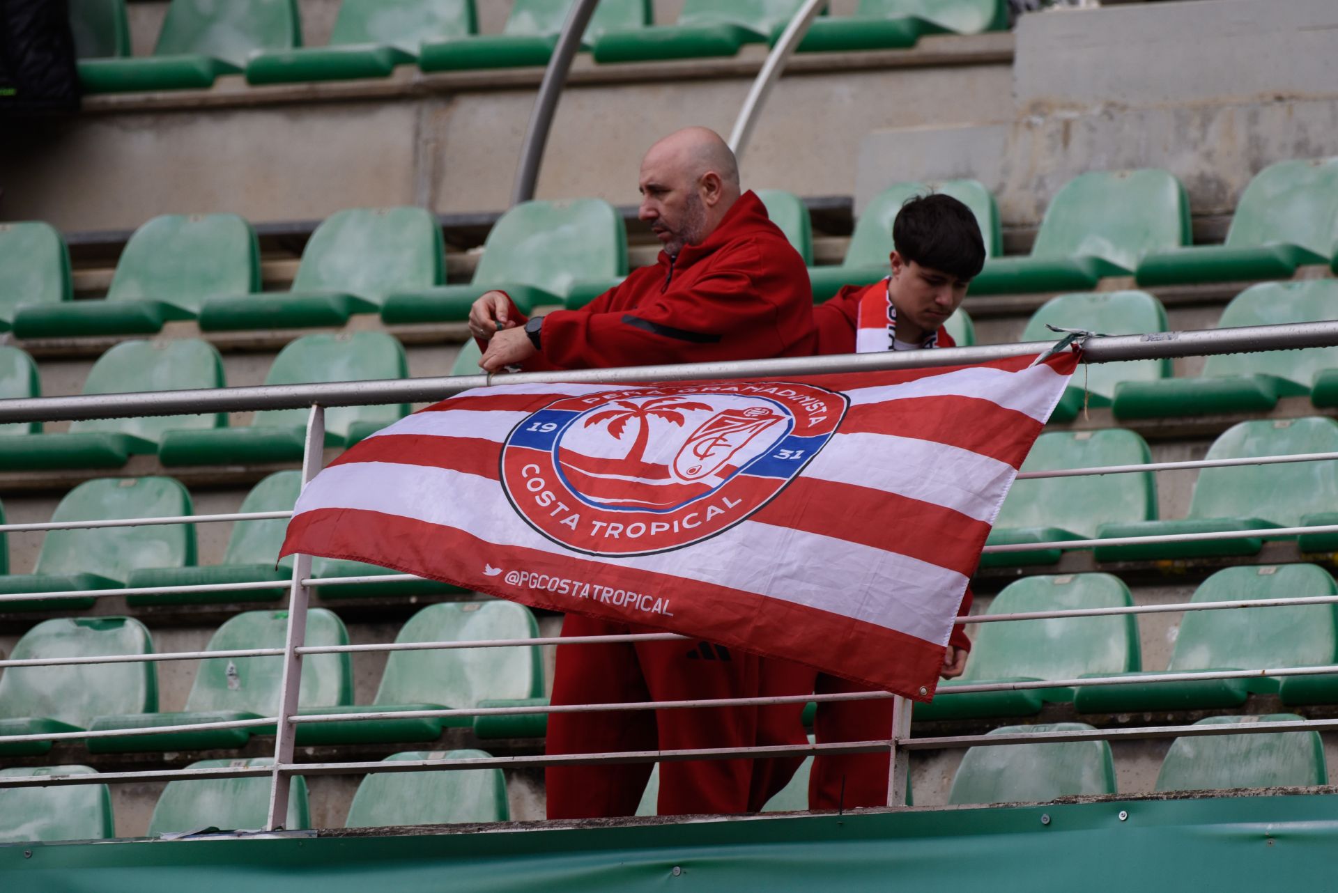 Encuéntrate en las gradas de El Arcángel y en el viaje desde Granada a Córdoba