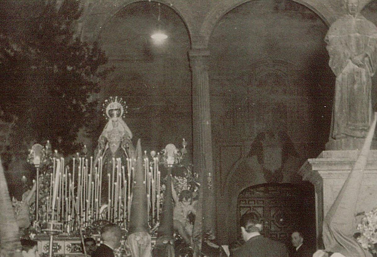 Descubre las dos rutas por la Semana Santa de Granada: desaparecida y actual