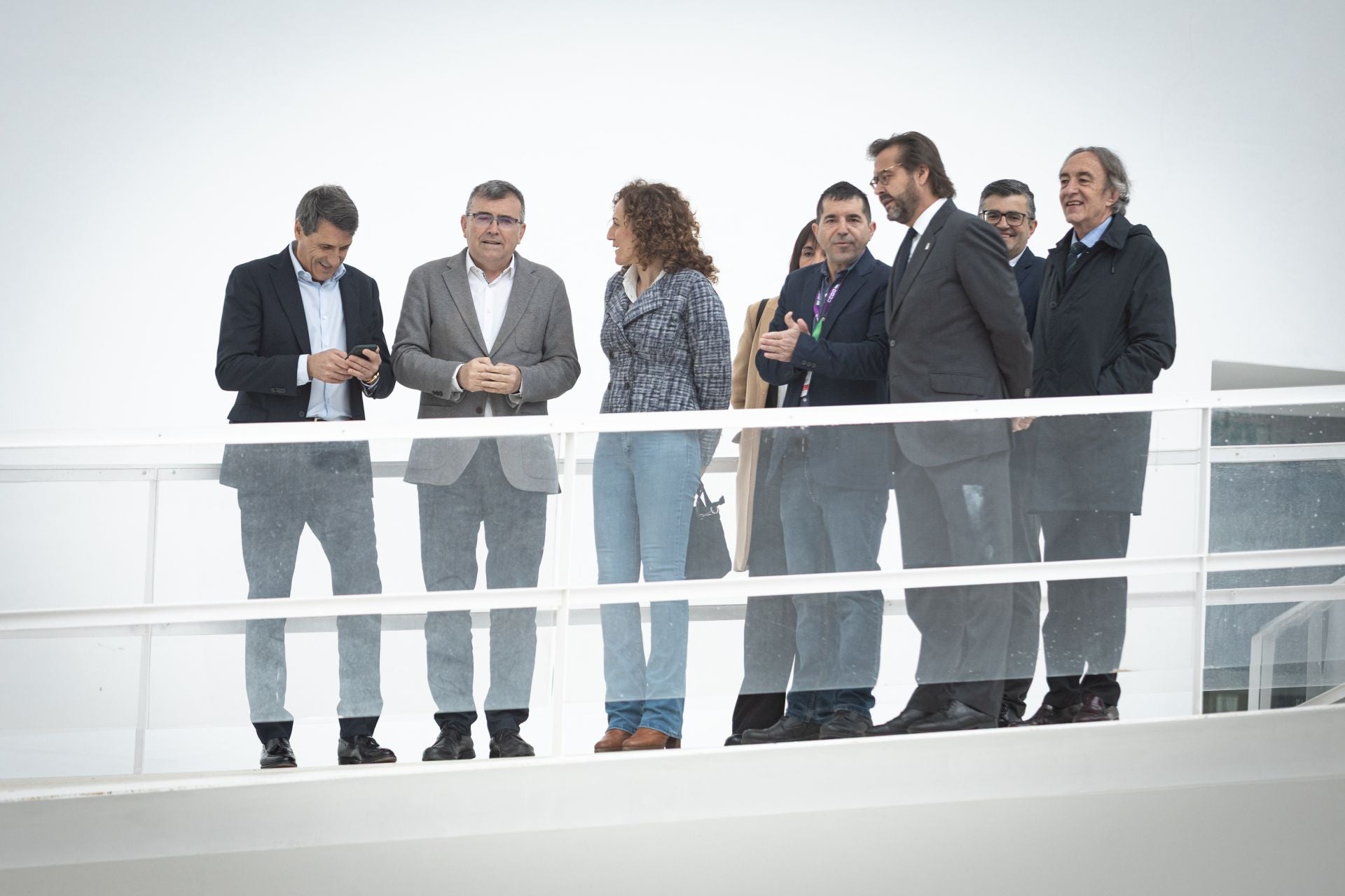 Autoridades y representantes sindicales y de la patronal, este jueves, en el arranque del congreso de CCOO Granada.