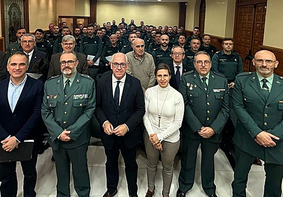 Jesús Estrella junto a los participantes de la jornada formativa