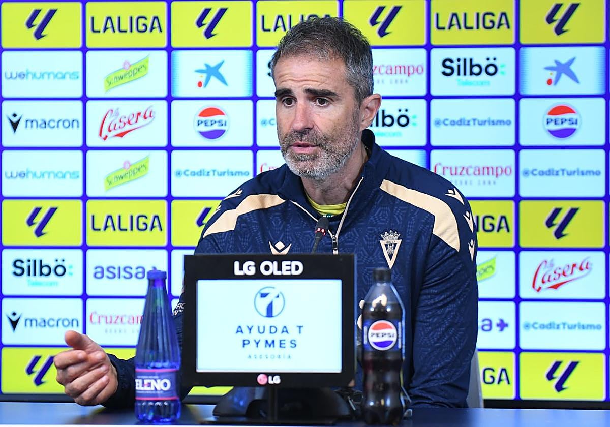 Gaizka Garitano comparece en sala de prensa.