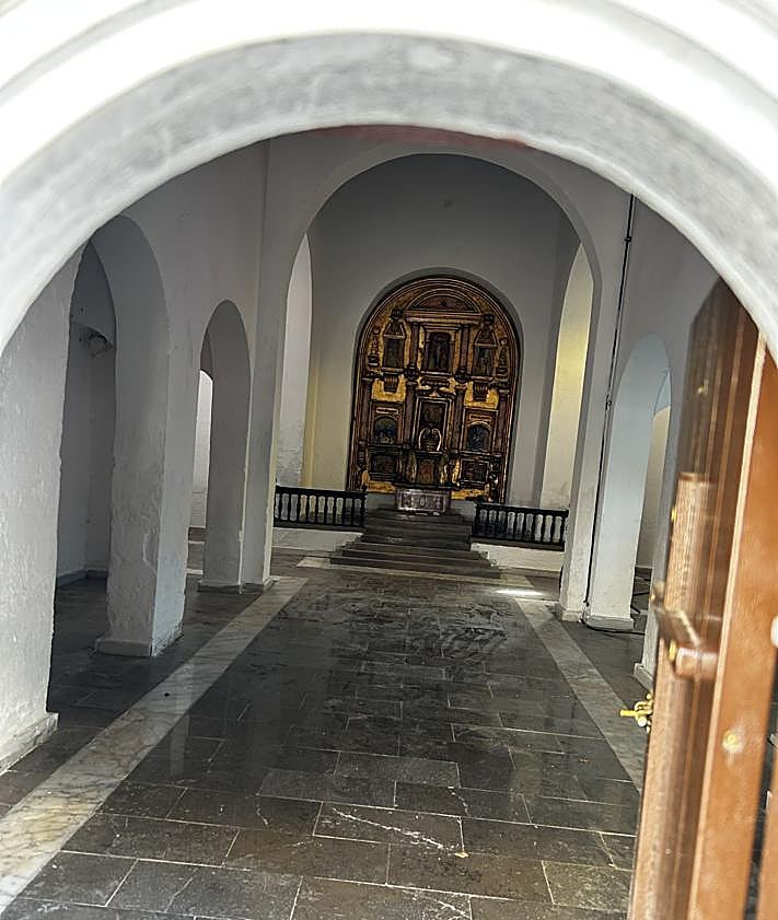 Imagen secundaria 2 - Algunos de los edificios que conforman 'Albolut'.