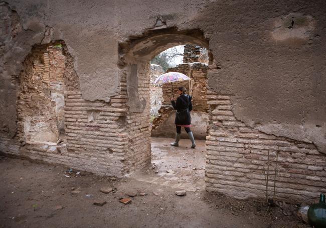 Puerta que une San Luis con el antiguo huerto del sacristán.