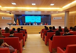 Junta y Ayuntamiento destacan la implicación de 75 jóvenes en las jornadas del Parlamento Andaluz Talento Juvenil
