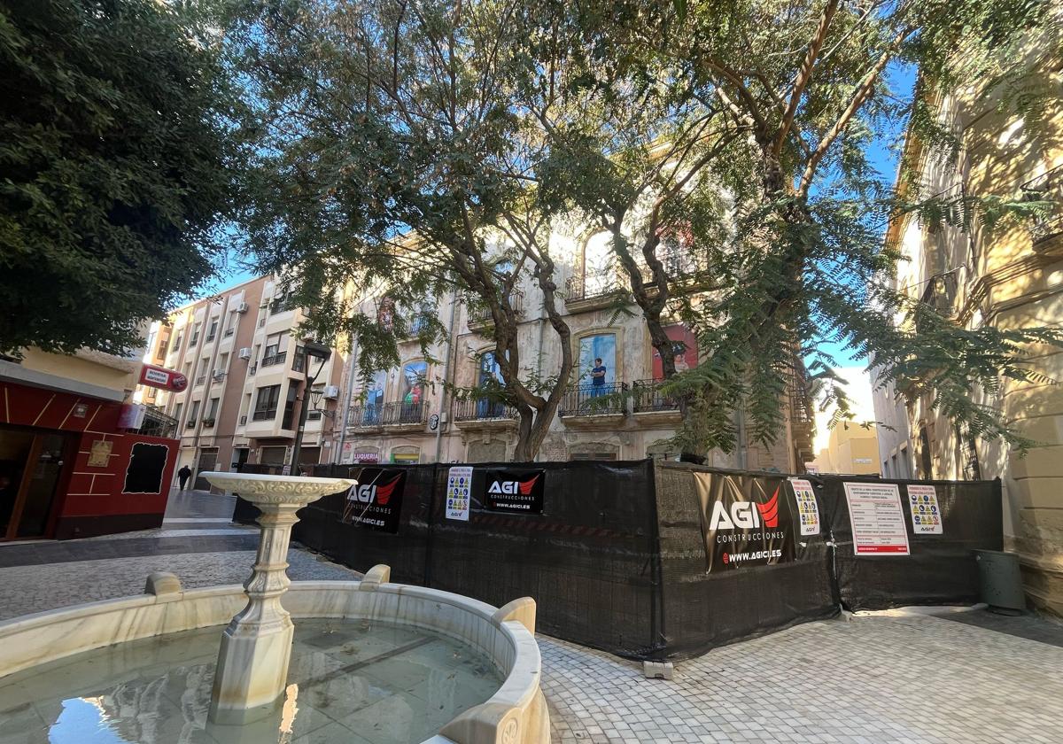 El primer bloque de viviendas de Almería retornará a la vida en 2026 como pisos turísticos