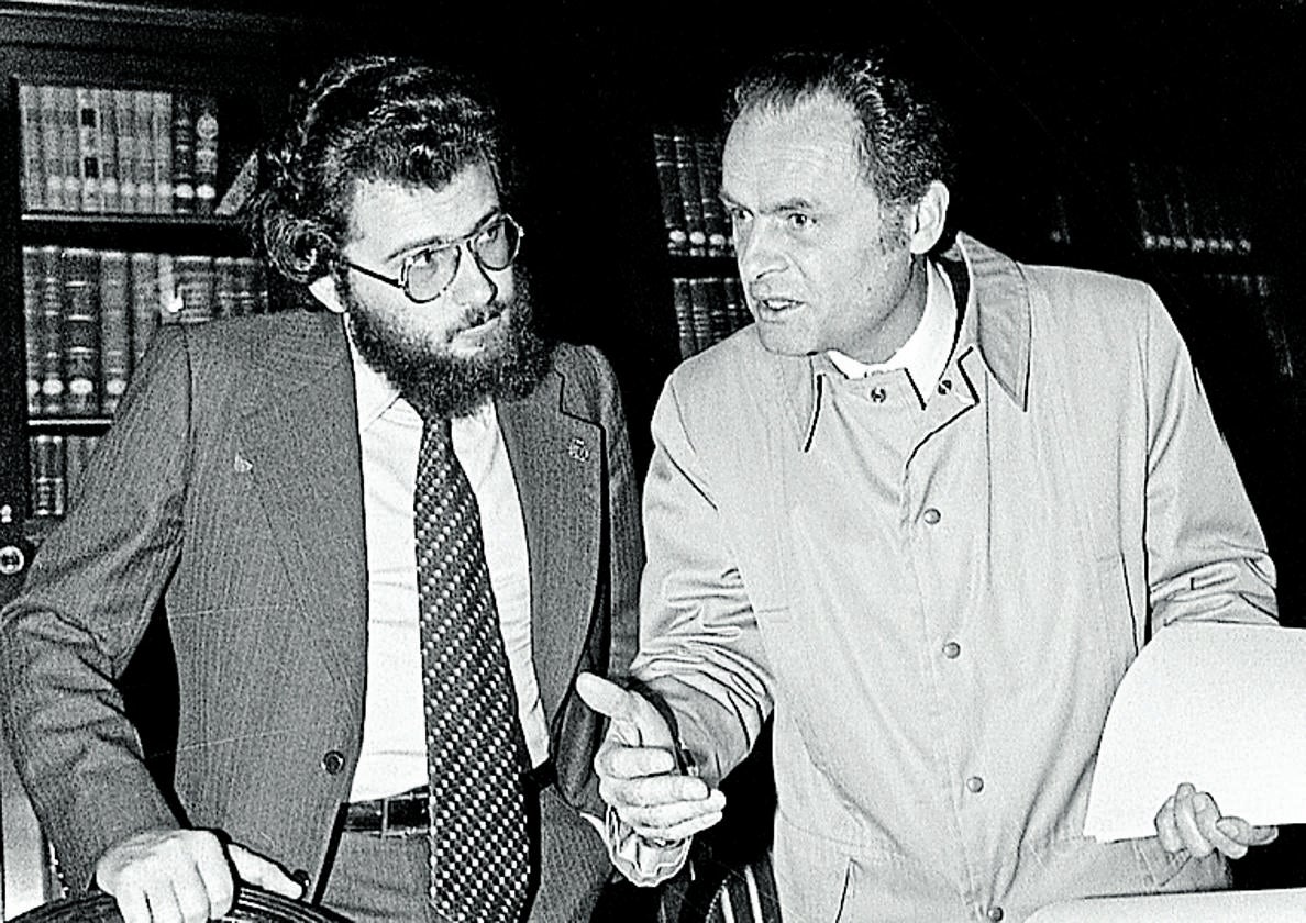 El cronista, con el comisario del festival Juan Alfonso García.