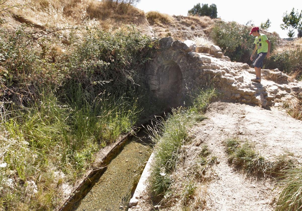 La falta de acuerdo con el Arzobispado tumba la recuperación de la acequia de Aynadamar