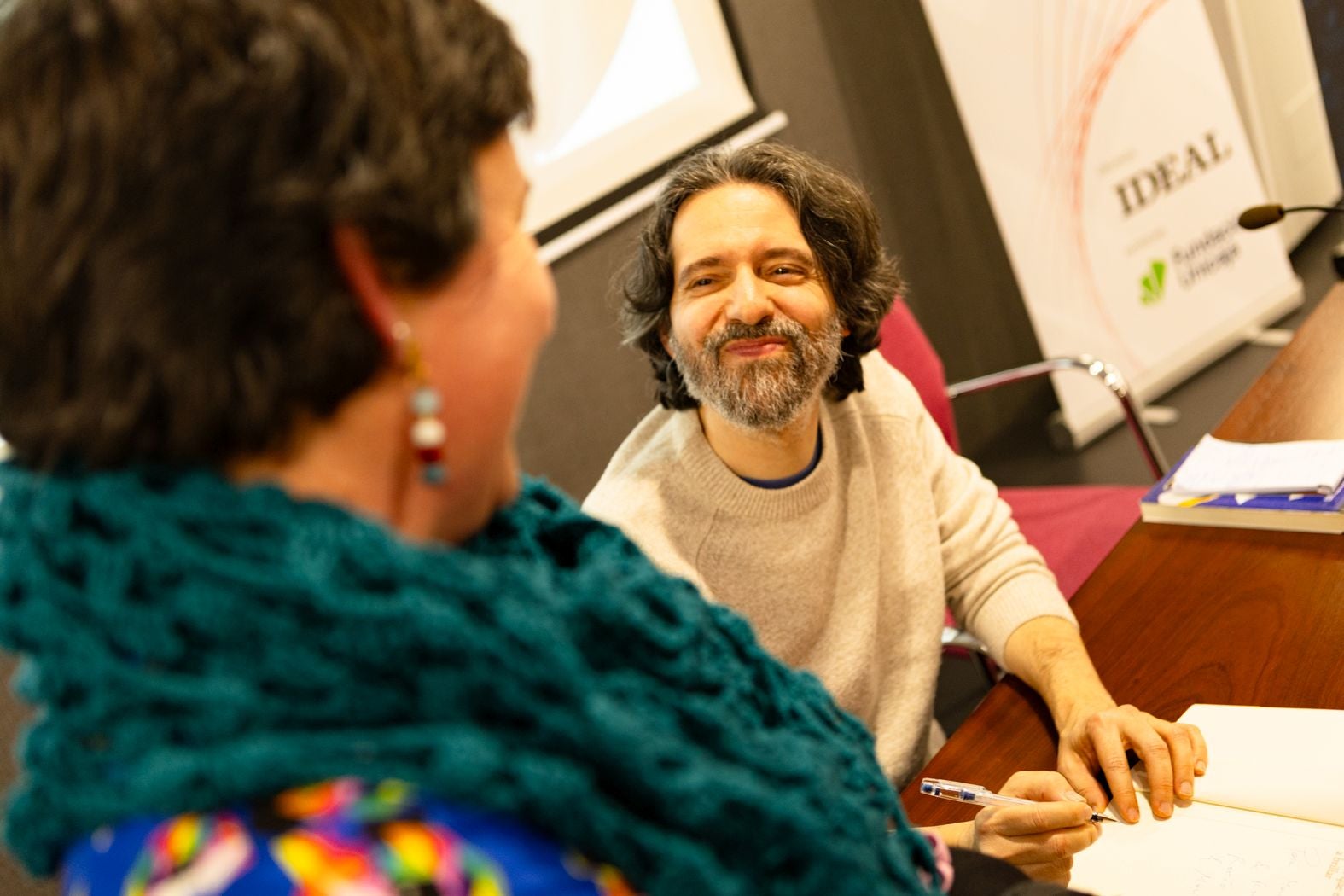 Andrés Neuman encandila con su prosa sobre María Moliner