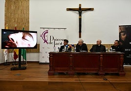 Sebastián Chico Martínez, Francisco Juan Martínez Rojas y Francisco Cañizares en la presentación de la muestra