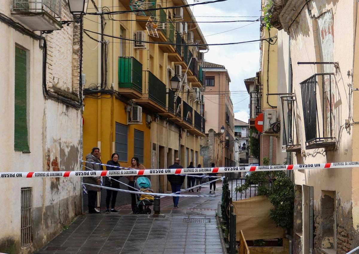 Imagen secundaria 1 - Una vivienda deshabitada del casco viejo de Santa Fe será derribada por seguridad