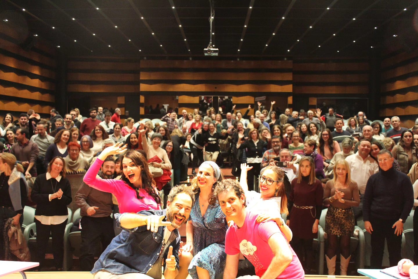 La obra de teatro sobre gente que aspira a tener la vida resuelta