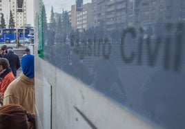 Entrada del Registro Civil de Granada.