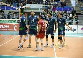 Unicaja Costa de Almería jugará el domingo por la gripe en algunos jugadores.