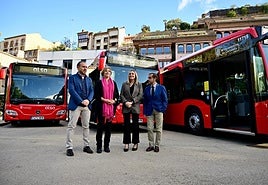 Presentación de una nueva flota de buses urbanos en una imagen de archivo
