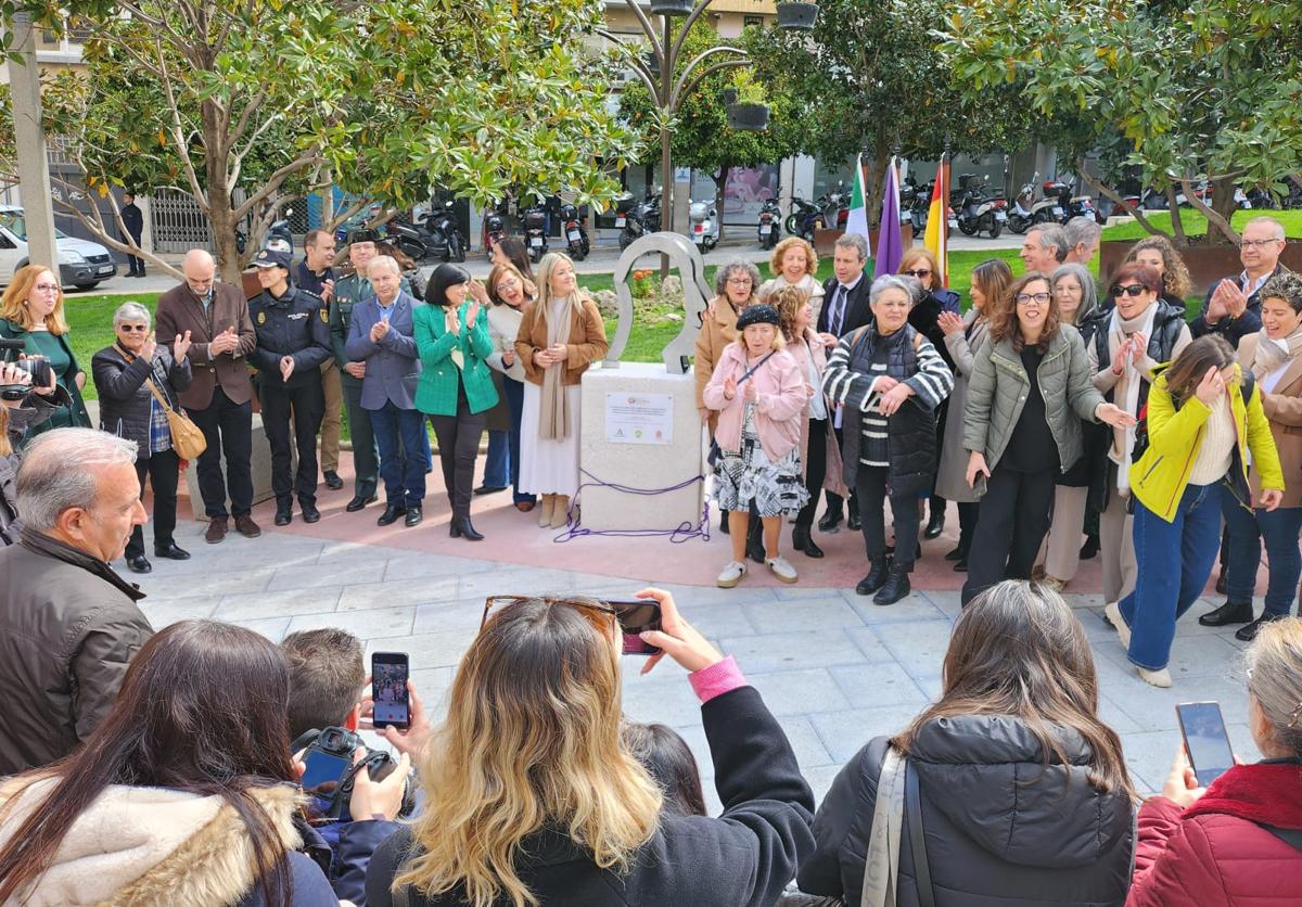 Inauguración de la escultura.