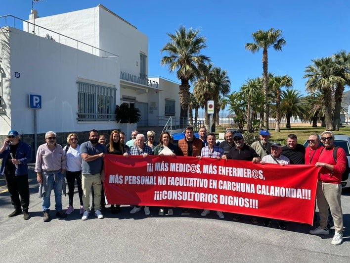 Vecinos en la manifestación.
