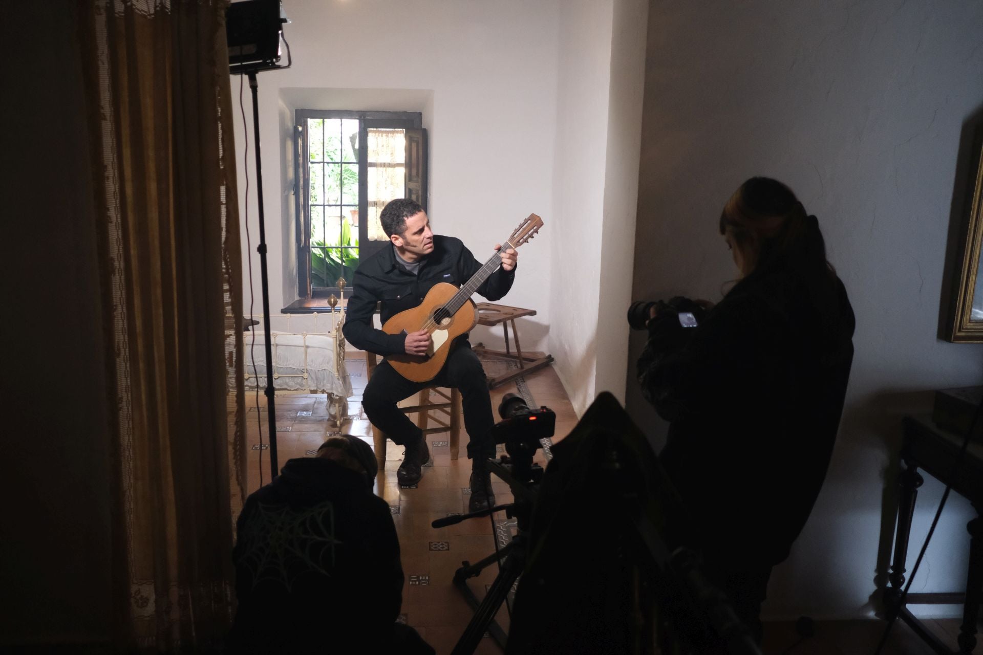 Así fue la grabación del videoclip de Depedro en la casa natal de Federico García Lorca