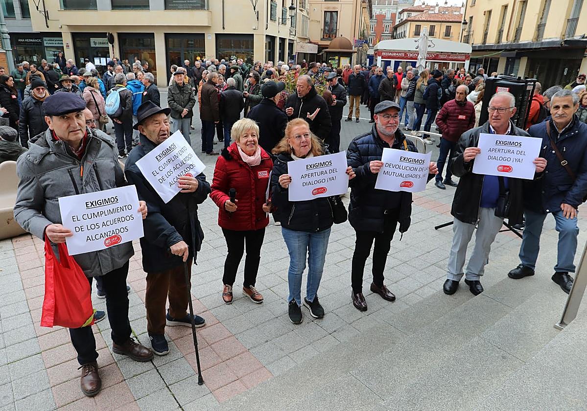 Los pensionistas que recibirán hasta 4.000 euros de Hacienda en la declaración de la Renta.