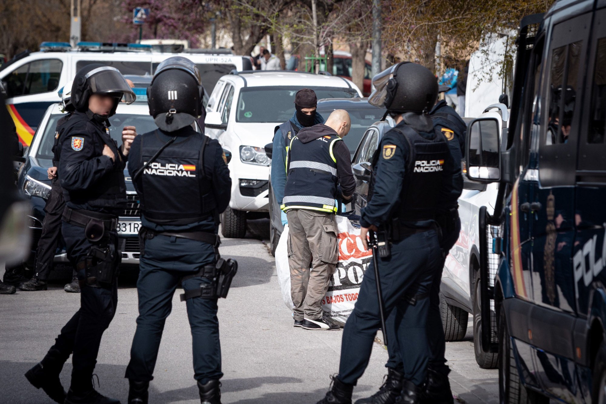 Las imágenes de la operación policial en la zona Norte de Granada, desde dentro