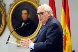 José Luis Pérez-Serrabona González, reelegido decano de la Facultad de Derecho