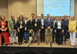 Comisión Ejecutiva de UPA-Andalucía compuesta por 15 personas.