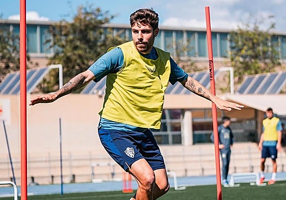 Alejandro Pozo, en un entrenamiento de su equipo.