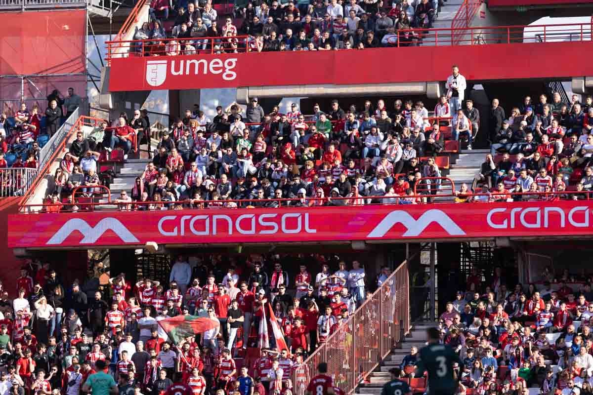 Encuéntrate en Los Cármenes durante el Granada-Almería