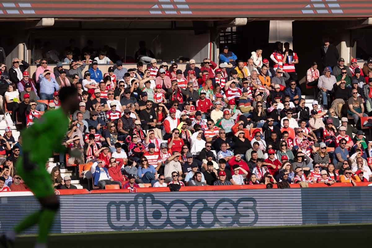 Encuéntrate en Los Cármenes durante el Granada-Almería