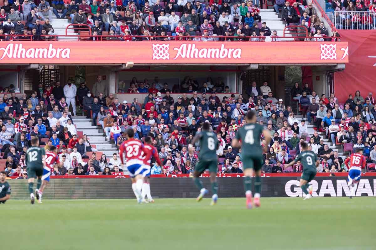 Encuéntrate en Los Cármenes durante el Granada-Almería