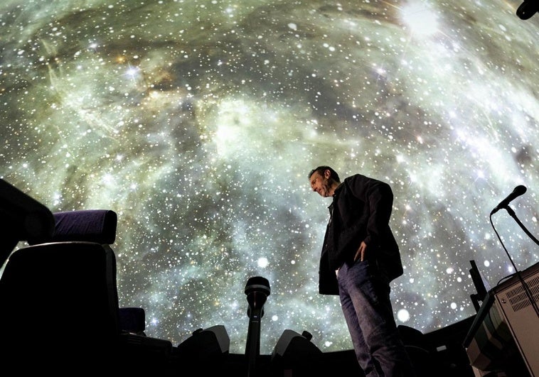 El impresionante cielo que el nuevo equipo de proyección permite mostrar.