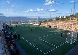 Turrillas estrena un campo de fútbol sala de césped artificial