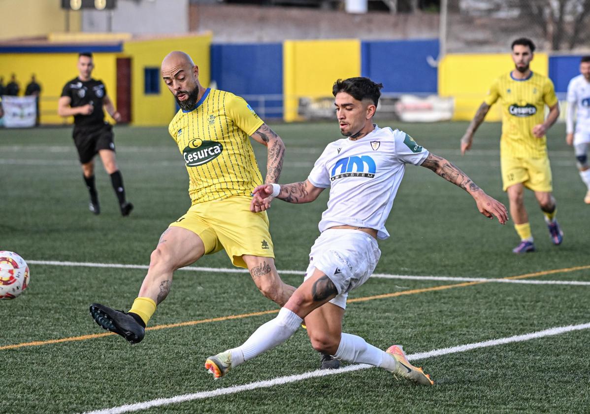 El Real Jaén pierde en Huétor Tájar la oportunidad de recortar puntos al líder