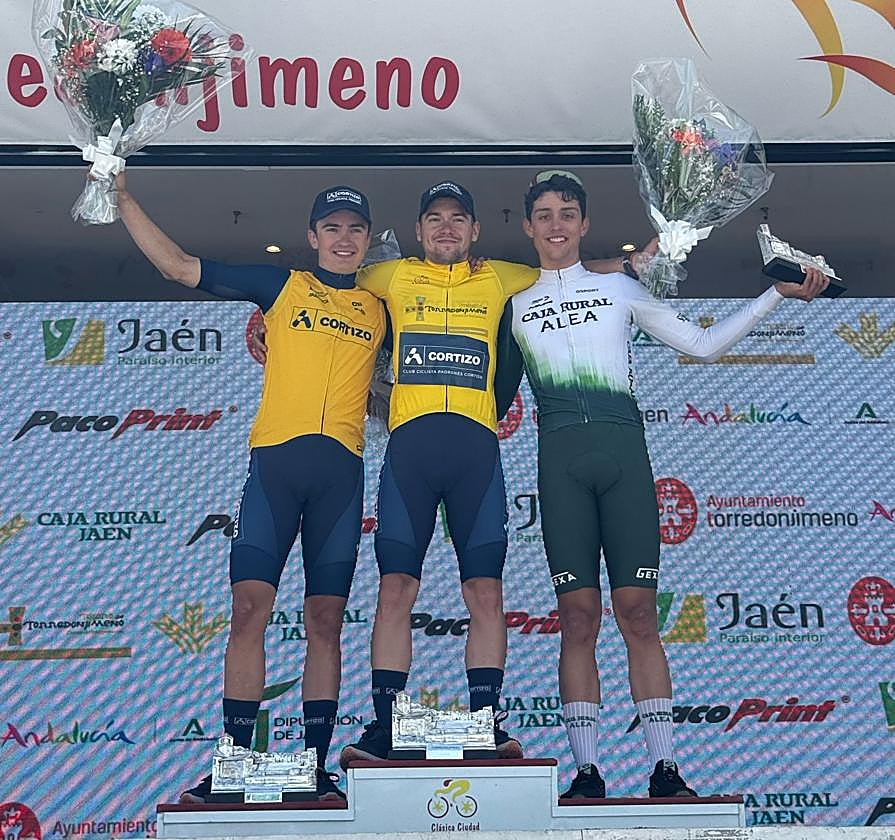 El podio de la 41ª Clásica Ciclista Ciudad de Torredonjimeno, prueba puntuable para la Copa de España de ciclismo