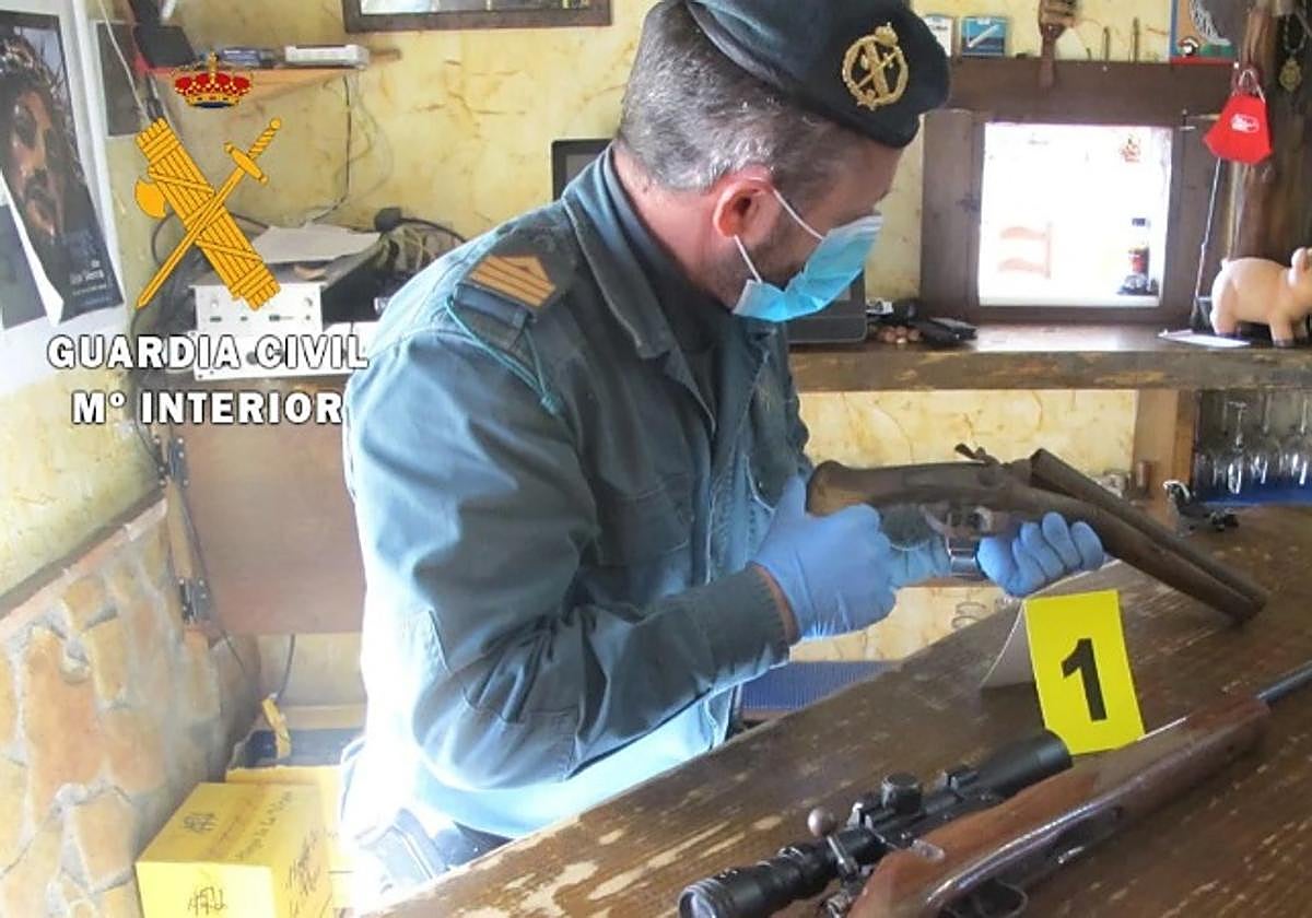 Imaen de archivo de una intervención en Granada contra cazadores furtivos.