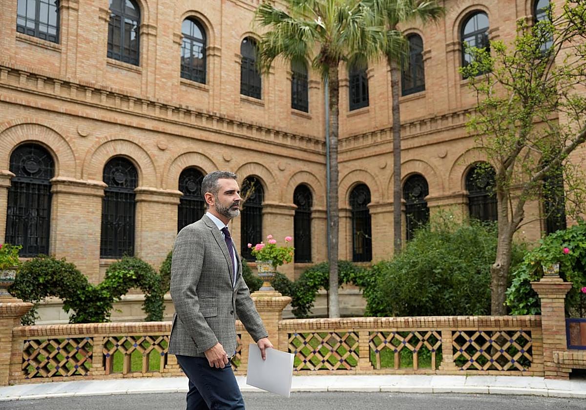 El consejero de Agricultura, Pesca, Agua y Desarrollo Rural, Ramón Fernández-Pacheco.