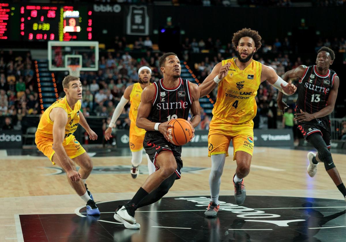 Hiopos Lleida y Surne Bilbao vuelven a ganar y prácticamente sellan la permanencia