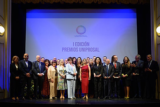 La sanidad almeriense se da cita en una gala que reconoce el compromiso y la excelencia profesional