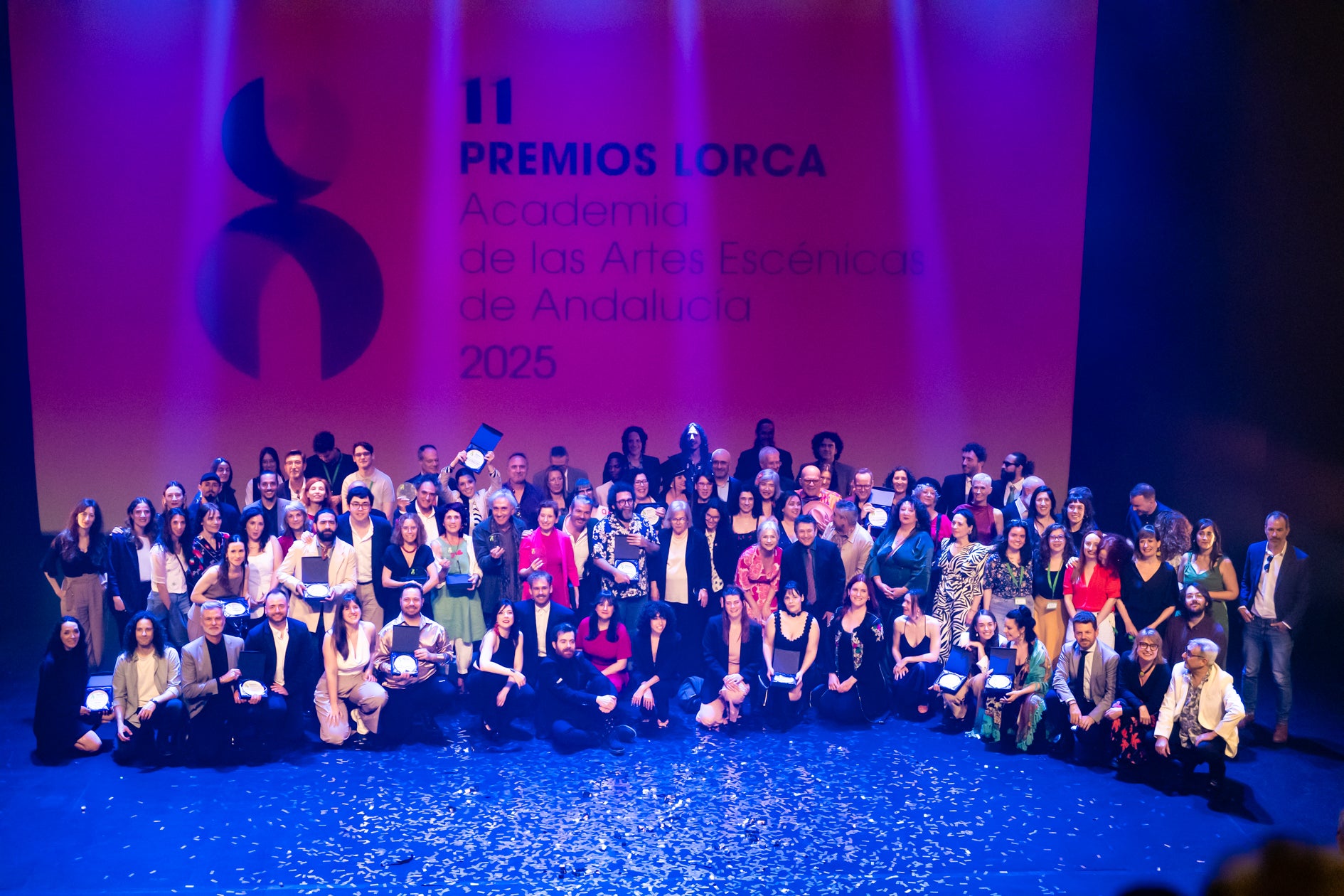 Foto de familia de los galardonados en los Premios Lorca.