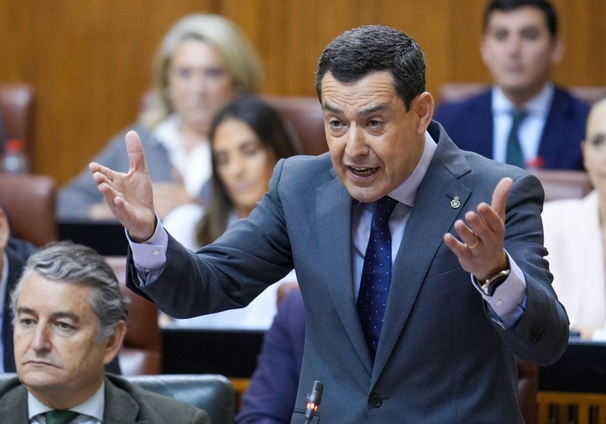 Juanma Moreno acepta el reto de las críticas por la sanidad y asegura que la está reconstruyendo