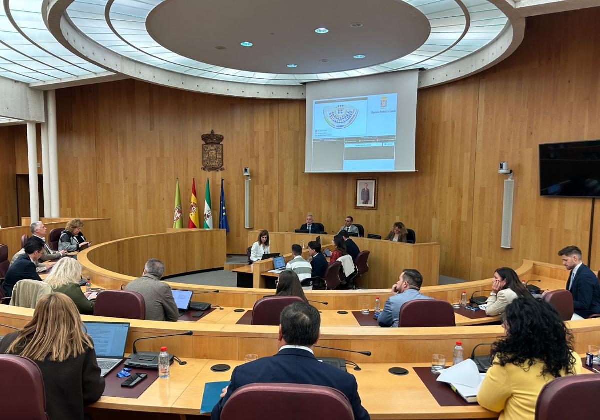 Diputación aprueba la inversión de 20 millones para los cármenes, el castillo de la calahorra y los municipios | ideal