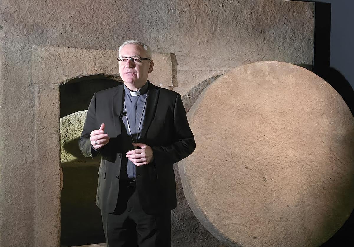 Imagen del obispo en el vídeo del mensaje a los fieles.