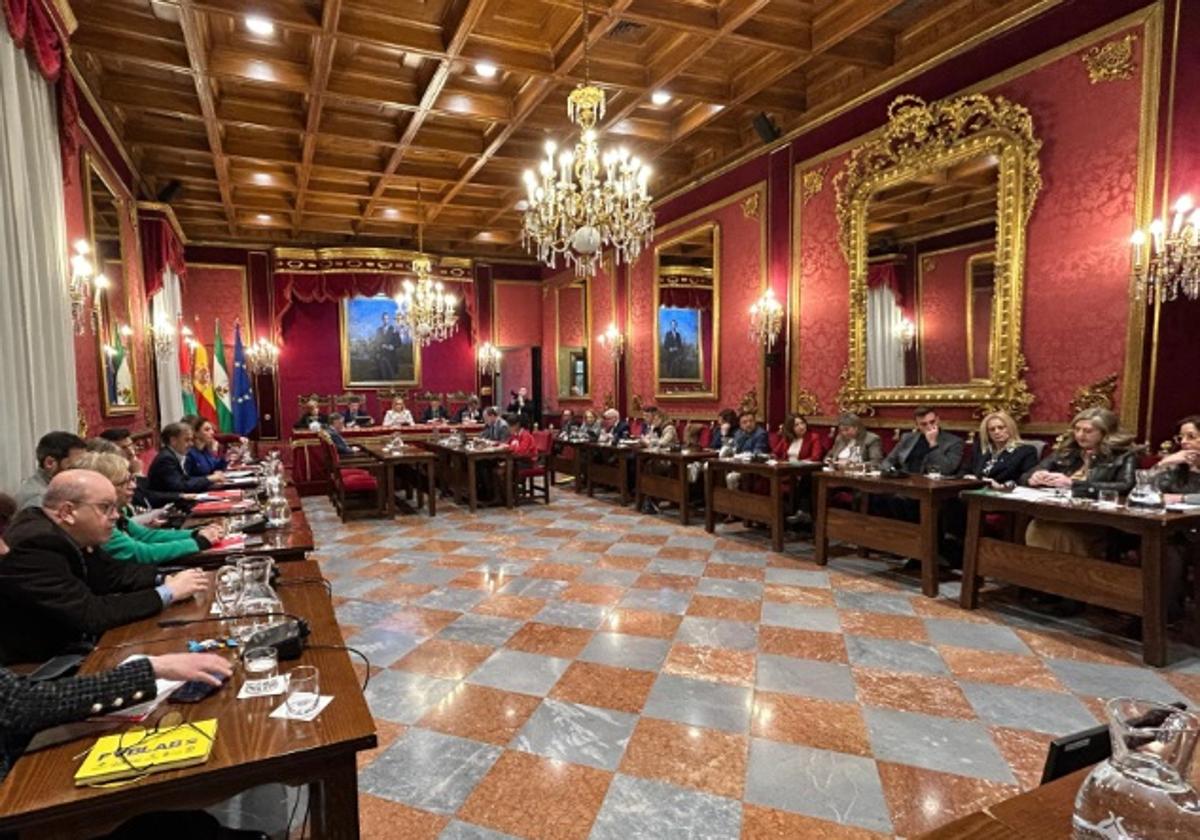 Granada ahorra más de 250.000 euros en intereses de demora pagando en menos de 30 días